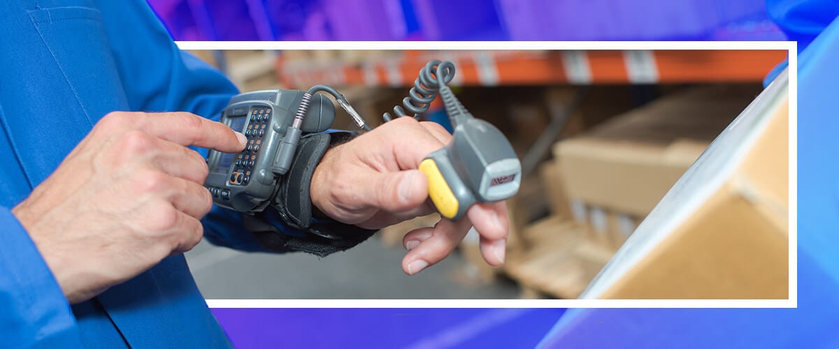 How wearable technology improves efficiency of warehousing operations